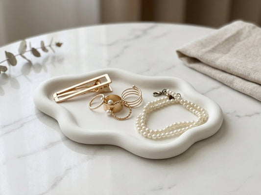 Stylish jewelry tray for rings and earrings